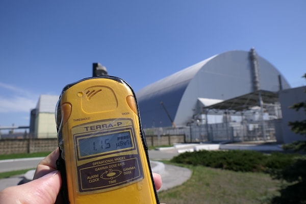 Ancak IAEA Genel Direktörü Rafael Grossi, "Daha fazla yıpranmayı önlemek ve uzun vadeli nükleer güvenliği sağlamak için zamanında ve kapsamlı bir restorasyon şart" diyerek acil eylem çağrısında bulundu.