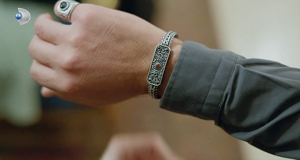 Uzak Şehir'in yeni bölümü yine ortalığı yıktı geçti.