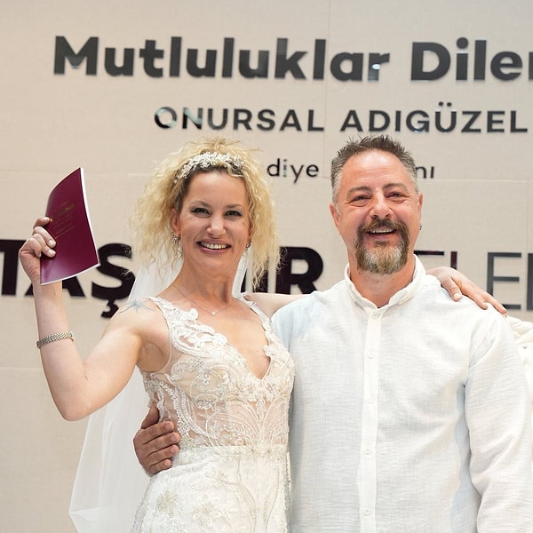 Not long ago, Yildiz Asyali, who announced her marriage news through posts on her social media account, found herself in the spotlight due to allegations of violence.