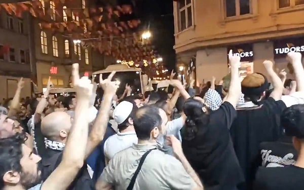 Leman Dergisi’nde yayınlanan karikatür tepki çekti.