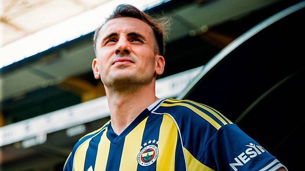 Kerem Aktürkoğlu Fenerbahçe’ye transfer oldu.