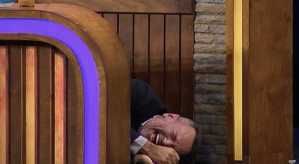 Ekranların sevilen eğlence programlarından Güldür Güldür Show'un son bölümü yine çok sevildi.