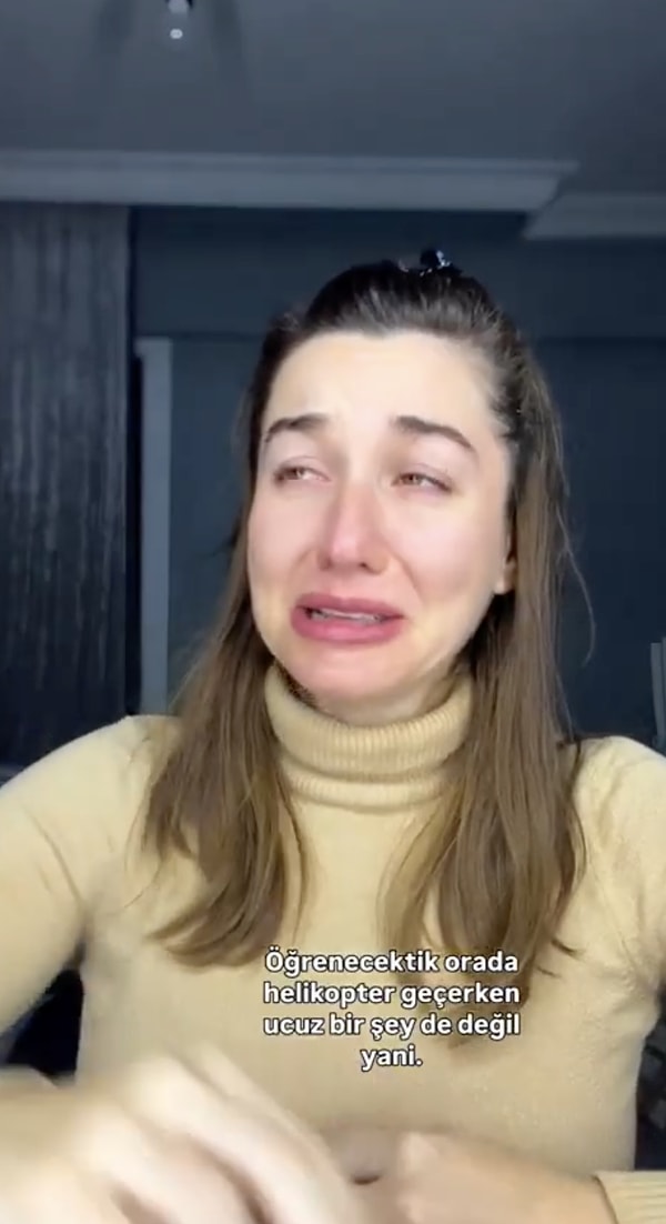 Bebek muayenesinde cinsiyet sürprizi bozulunca baby shower yapamadığını söyleyen hamile kadın, o anları ağlayarak anlattı.