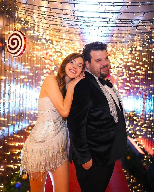 Eser Yenenler - Berfu Yenenler