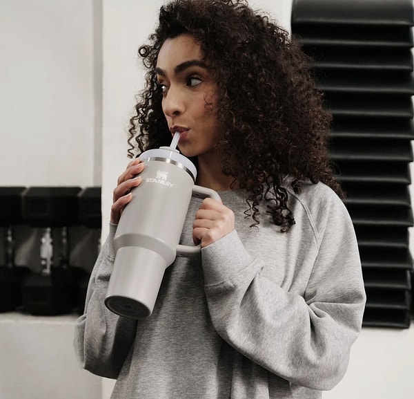 Tüm Stanley modelleri %10 indirimli! Şimdi favori Stanley ürününü uygun fiyata kapmanın tam zamanı.