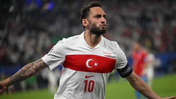 Bizim Çocuklar'dan Hakan Çalhanoğlu 52. sırayı alarak milli takımımızdaki en yüksek dereceyi aldı.