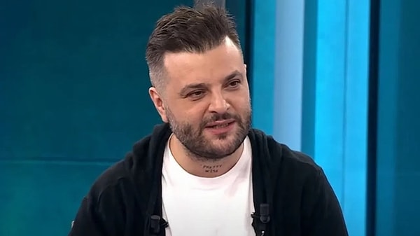 Gazeteci Cem Küçük, Candaş Tolga Işık'ın babasının beyin kanaması geçirdiğini ve yoğun bakımda olduğunu söyledi.