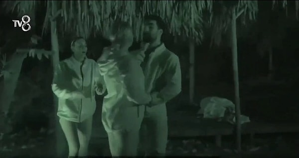 Survivor 2025'in açık ara en olaylı yarışmacısı Almeda, sözlü tartışmadan fiziksel kavgaya geçiş yaptı.