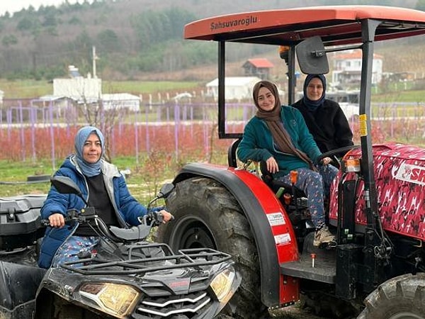 Bu başarı sadece orta yaş grubunu değil, eğitimli gençleri de köye çekiyor.