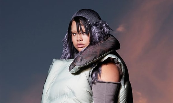 Shygirl, Rihanna ile modada da ön planda oldu. Bilmeyenler için... 👇