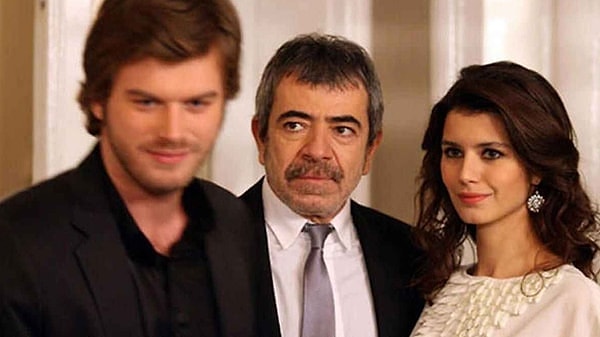 Türk televizyonlarına damga vuran Aşk-ı Memnu büyük finalinin üzerinden yıllar geçmesine rağmen hala dilimizden düşmüyor.