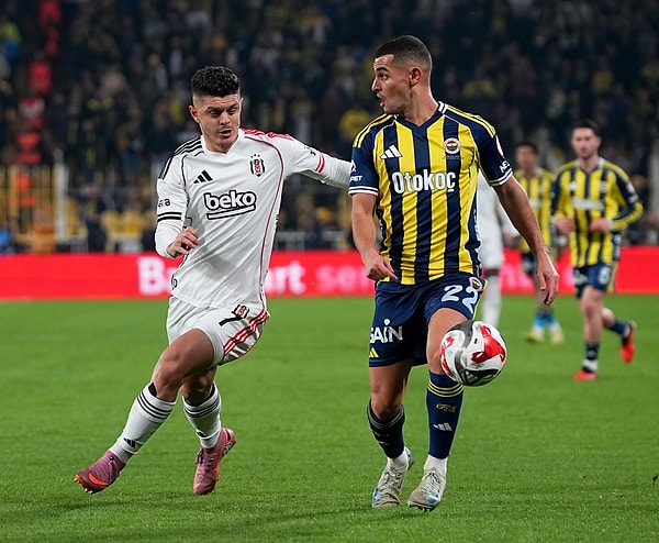 In the Turkey Cup, Fenerbahce and Besiktas faced off at the Chobani Stadium.