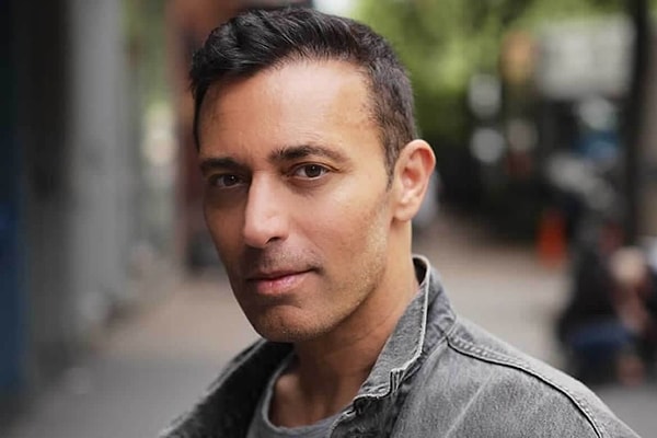 2. Mustafa Sandal - Araba