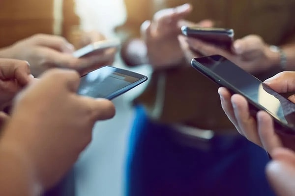 8. Son olarak sevdiğin birinin senden bir şey sakladığını düşünürsen ne yaparsın?