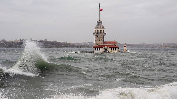 İstanbul’da yazdan kalma hava sona eriyor.