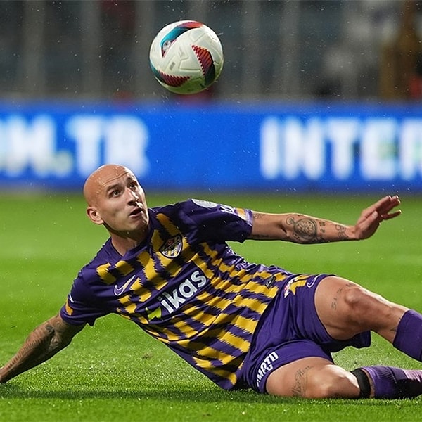 İngiliz futbolcunun Under the Cosh'a verdiği röportajda dikkat çeken Arda Turan sözleri şöyleydi;