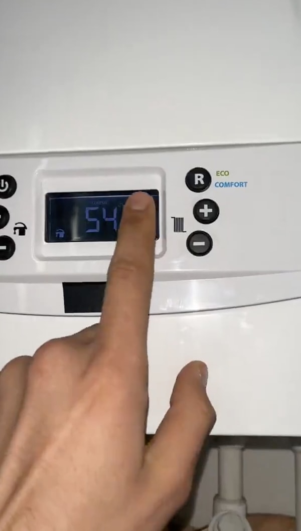 Eminiz ki bunu yaşamayan yoktur: Duşa girersiniz, tam keyif almaya başlamışken su bir anda buz gibi olur, sonra tekrar yanmaya başlar.