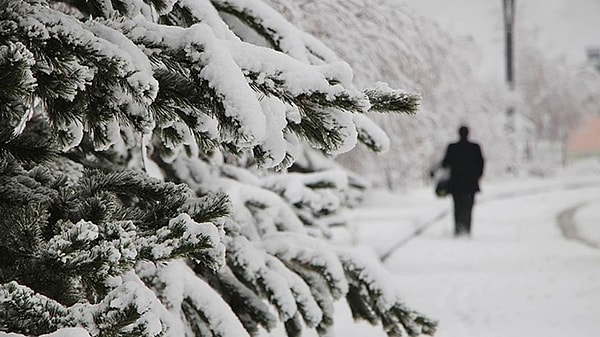 Yarın (12 Ocak Pazartesi) İstanbul'da Okullar Tatil mi?