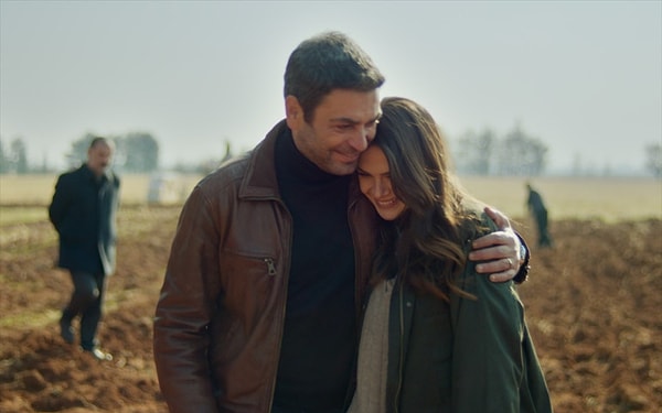 Uzak Şehir bir kez daha gücünü gösterdi ve reyting sonuçlarına damga vurdu.