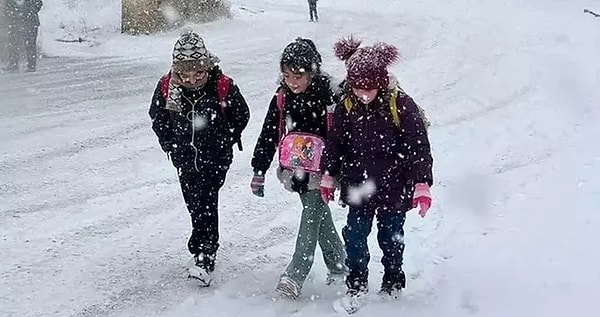 Yarın (14 Ocak Çarşamba) Okullar Tatil mi?