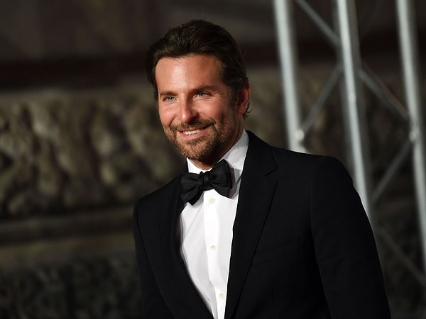 Dünyaca ünlü aktör Bradley Cooper’ın en az bir filmini izlemişsinizdir.