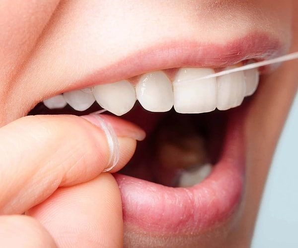 4. Diş ipi kullanmadan olmaz!