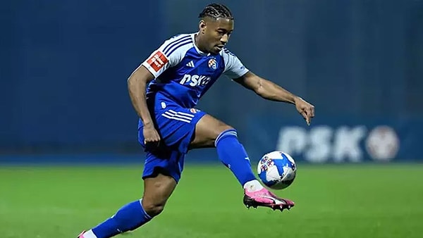 Eski takımı Dinamo'ya yakın bir hesaba göre şartlar konusunda anlaşmazlık yaşandı.