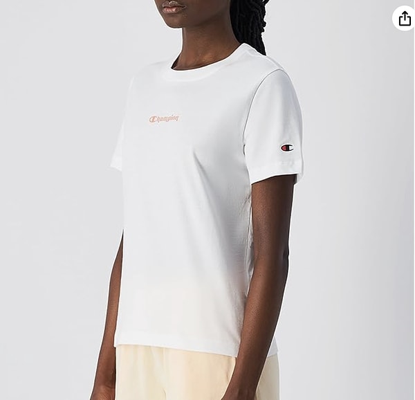 Champion kalitesiyle spor şıklığı birleştiren, her mevsime uygun t-shirt.
