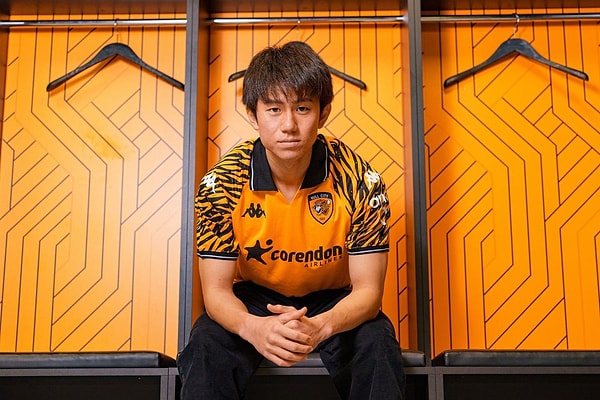 İngiltere futbolunun ikinci kademesi olan Championship’te üst sıraları hedefleyen Hull City, hücum hattındaki alternatifleri artırmak adına ligdeki rakiplerinden Bristol City’nin kapısını çaldı.