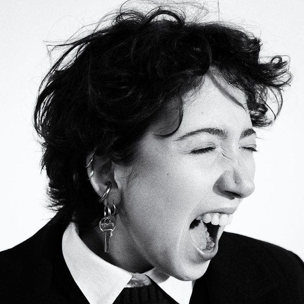 Klip değil, adeta bir Pierre et Gilles tablosu!