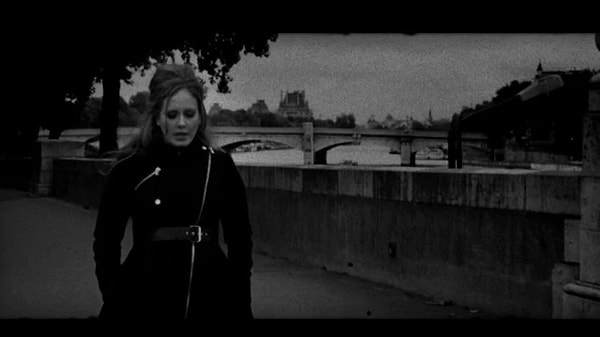 3. Şarkıyı sadece tek bir günde yazdı.