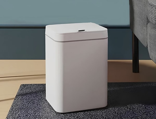 Temassız ve hijyenik bir ev düzeni için hareket sensörlü, ultra sessiz çöp kutusu.