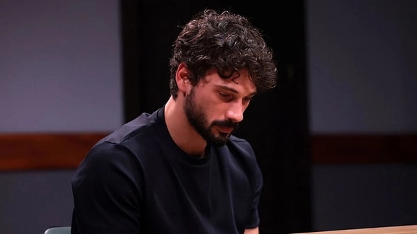 NOW'ın yeni dizisi Yeraltı, beklenenin üzerinde reytingleriyle çarşamba akşamlarına şimdiden ağırlığını koydu.