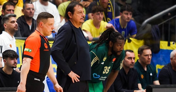 Maç boyu küfürler susmadı.