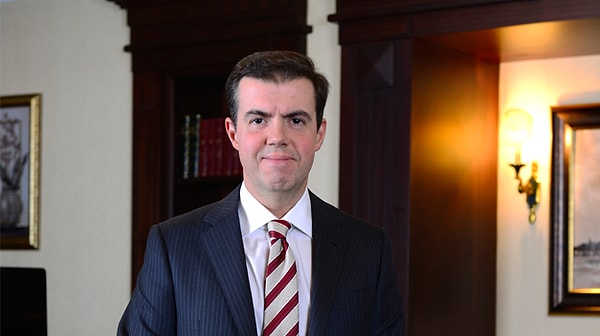 İhlas Holding’in sahibi ile Ghislaine Maxwell mailleşmiş.