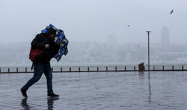 Fırtına uyarısı geldi.