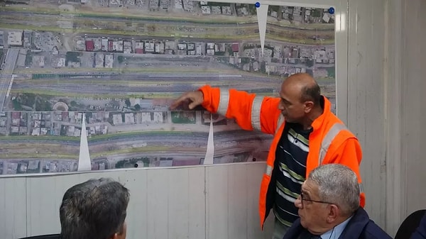 Akdeniz’in en önemli limanlarından biri olan Mersin Limanı’nı, İç Anadolu ve Güneydoğu Anadolu’ya bağlayacak demiryolu projesinde çalışmalar devam ediyor.