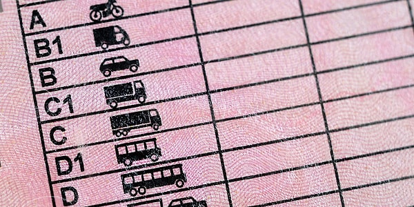 Yazılı sınavdaki başarı barajı düşürüldü.