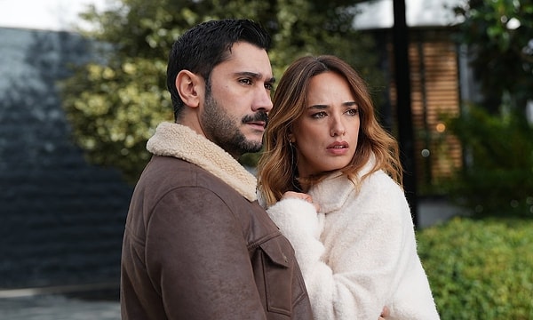 Show TV'nin yeni dizisi Rüya Gibi, farklı senaryosuyla ilgi çekse de düşük reyting almaktan kurtulamadı.