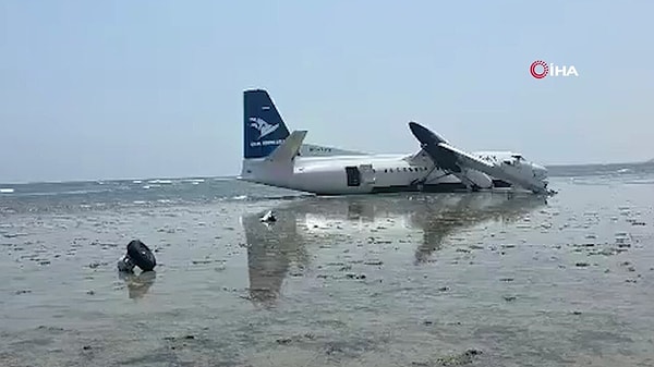 Somali'nin başkenti Mogadişu'daki Aden Adde Havalimanı'ndan 55 kişiyle kalkış yapan Somali havayolu şirketi StarSky'a ait Fokker 50 tipi yolcu uçağı, havalandıktan kısa süre mekanik sorun bildirdi.
