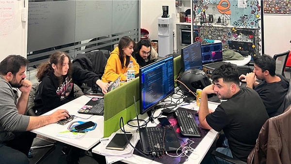 Yerli oyun ekibi Nightbadgers Studio’nun çiçeği burnunda stajyerleri ile tanışın: