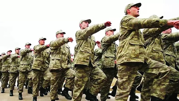 Vatandaşlık başvurularında "askerlik" önemli bir öneme sahip.