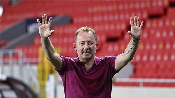 İlk salvo Sergen Yalçın'dan gelmişti.