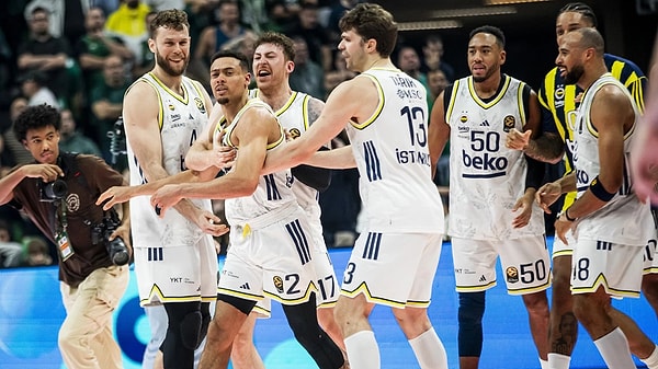 Tarık Biberovic’in maç sonu röportajını engellemeye çalıştılar.