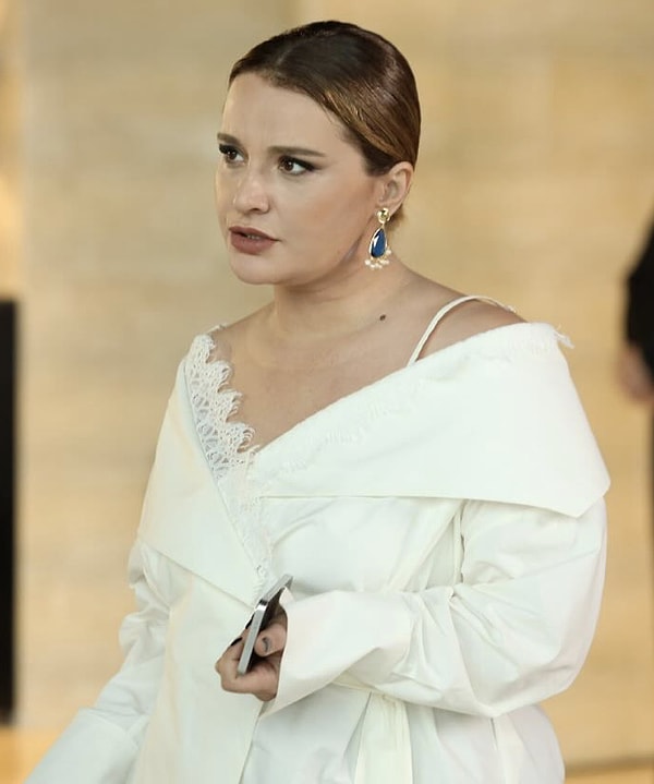 Son dönemde hızlı kilo kaybıyla dikkat çeken Gözde Seda Altuner, takipçilerinin merak ettiği soru üzerine kilo verme sürecini sosyal medyada anlattı.