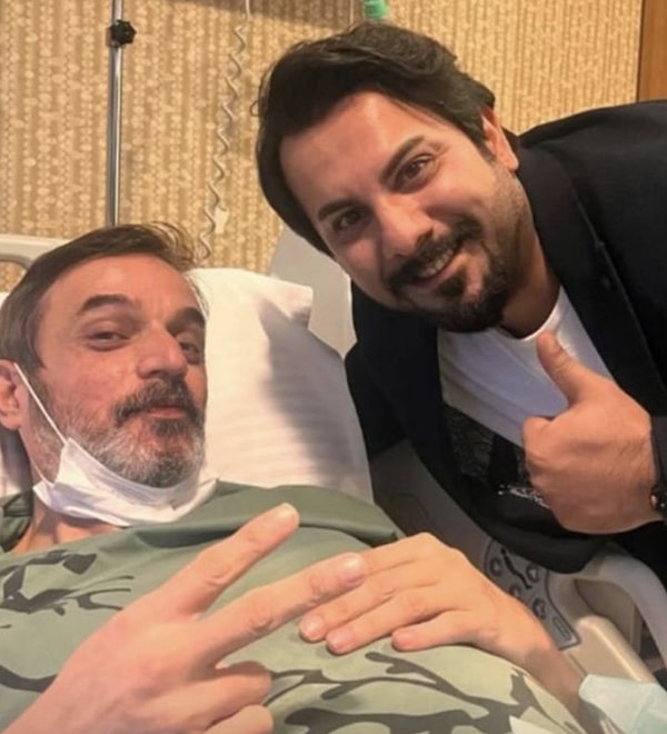 Taburcu olduktan sonra “Biz hastaneden çıktık, gayet iyiyiz” notuyla paylaşılan ilk kare, kısa sürede sosyal medyada yayıldı.