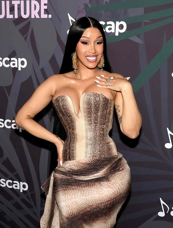 Bronx, New York çıkışlı Cardi B -gerçek adıyla Belcalis Almanzar- rap müziğin en renkli ve sansasyonel isimlerinden biri.