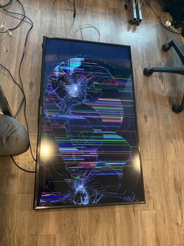 Bir İtalyan taraftarın tepkisi şöyle;