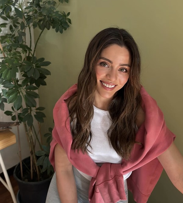 Şimdi ise Sıla Türkoğlu’nun bir diş macunu reklamından kazandığı öne sürülen ücret konuşuluyor.