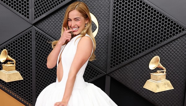 "Best New Artist" kategorisinde aday oldu. Elbette kazanmasını dilerdik ama sahne performansı ve kıyafeti ile herkesin gözdesi oldu.